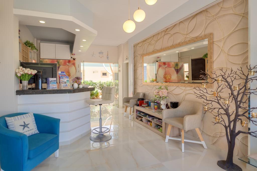 Pyrgos Beach Hotel Apartments Mália Exterior foto