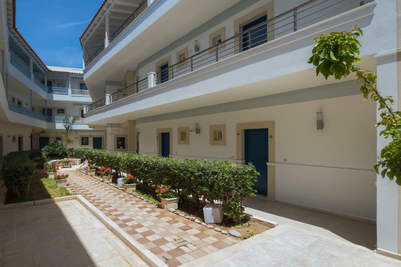 Pyrgos Beach Hotel Apartments Mália Exterior foto
